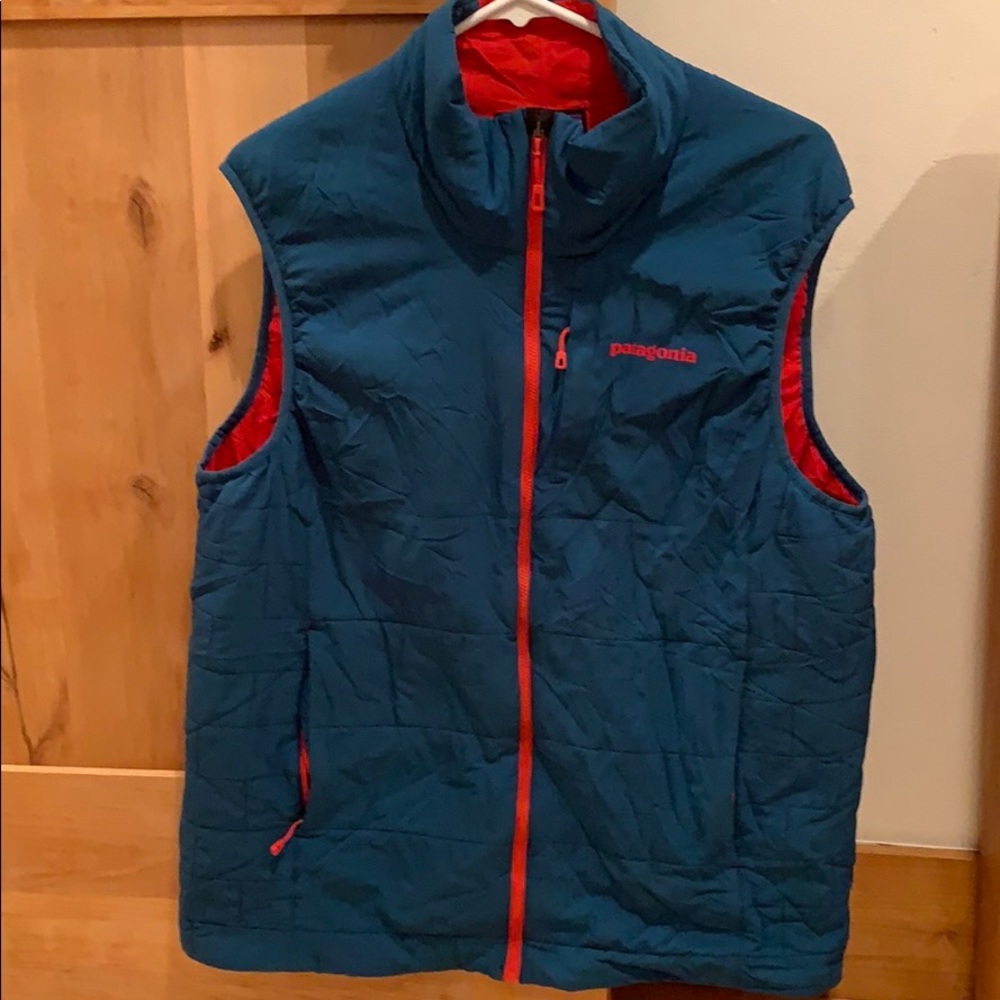 Patagonia men’s vest sz Large